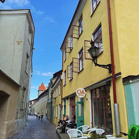 Charming Apartment In Tallinn Old Town! Ngoại thất bức ảnh